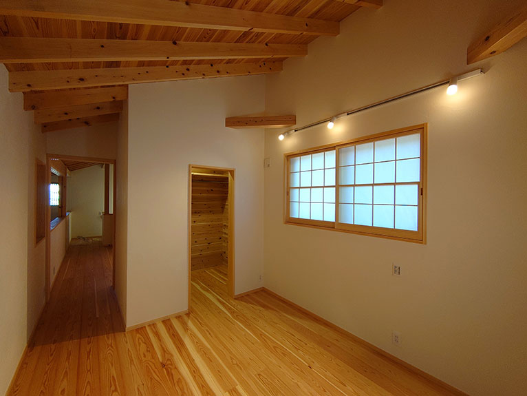 山梨県北杜市「手原の家」| 注文住宅なら大工集団くじらぐみ